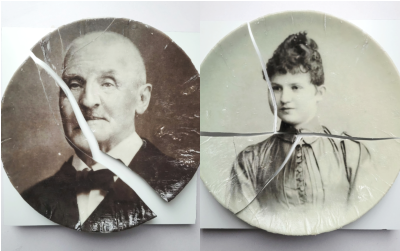  "Es ist angerichtet", 2024, Transferdruck auf Porzellan, Alu-Dibond, 20 x 20 cm